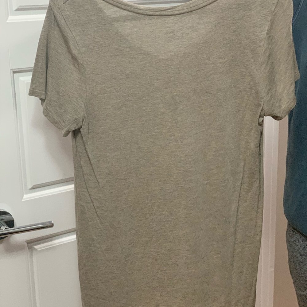 Comfortable v neck! - Picture 2 of 2